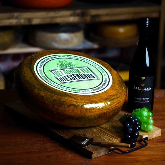 Omas Suppenkräuter Käse / Geheim van Giessenburg